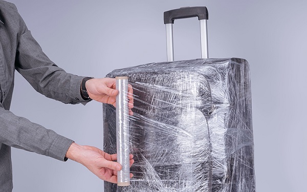 Có nên bọc vali ở sân bay hay không? Cách bảo vệ vali khi đi máy bay hiệu quả nhất