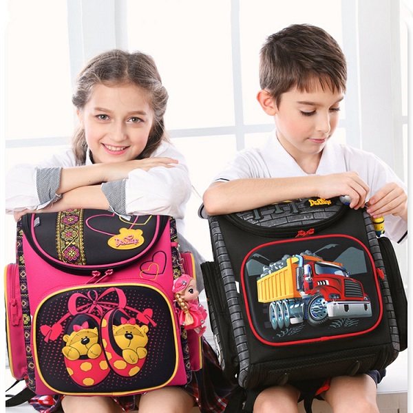 Cặp, balo học sinh lớp 1 cho bé trai mua ở đâu ? giá bán bao nhiêu tiền ?