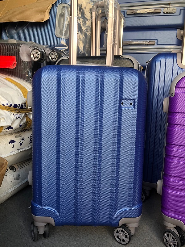 Nên mua vali size nào ? hãng vali nào mới tốt và bền nhất ?