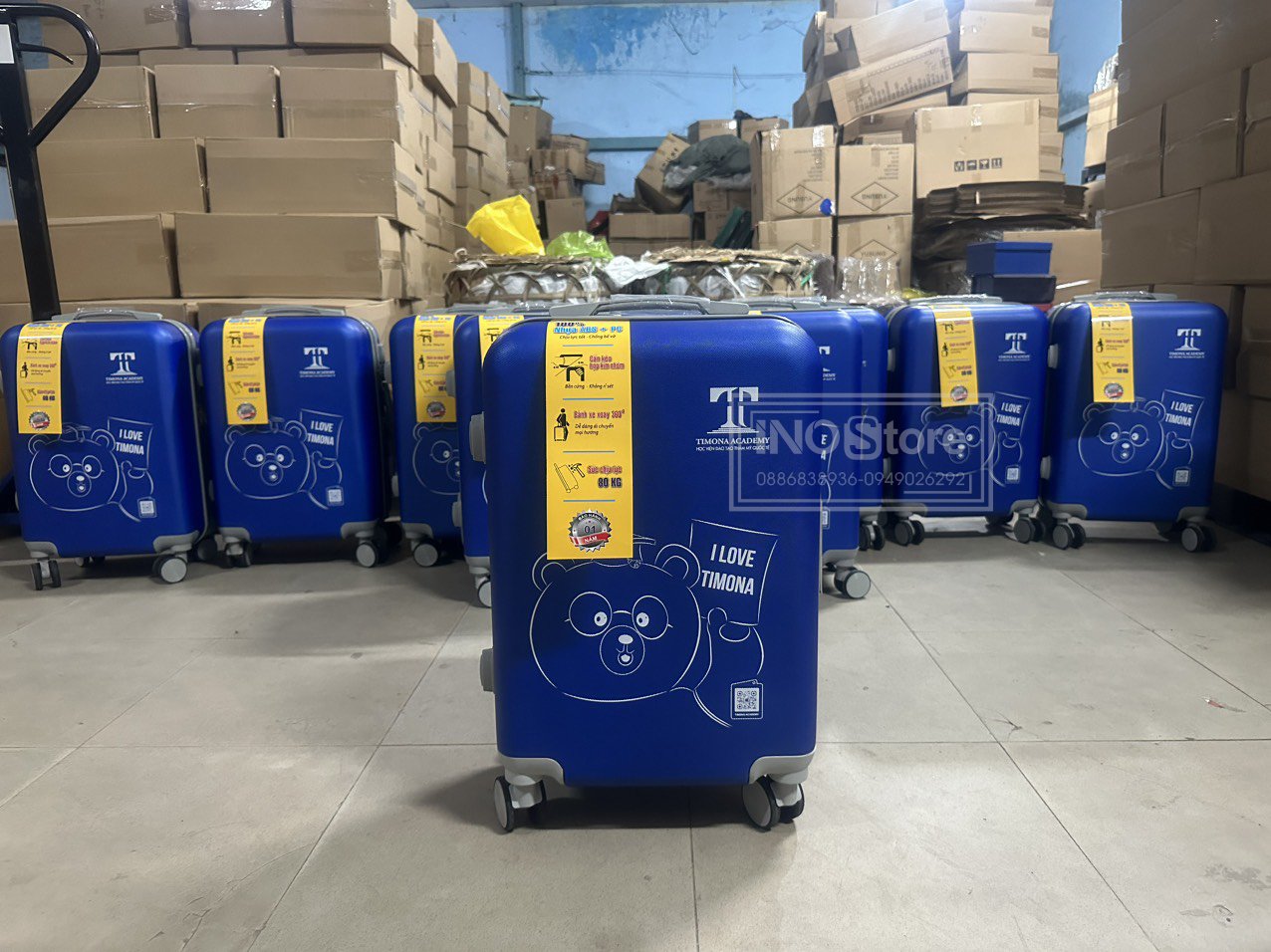 Hướng dẫn chọn mua vali nhựa Inostore size 20 in logo làm quà tặng doanh nghiệp