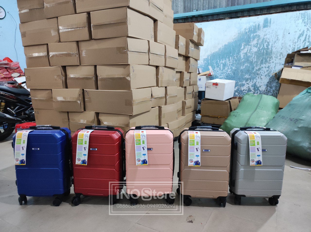 Đặt vali in logo làm quà tặng quảng cáo số lượng lớn, giá cực tốt