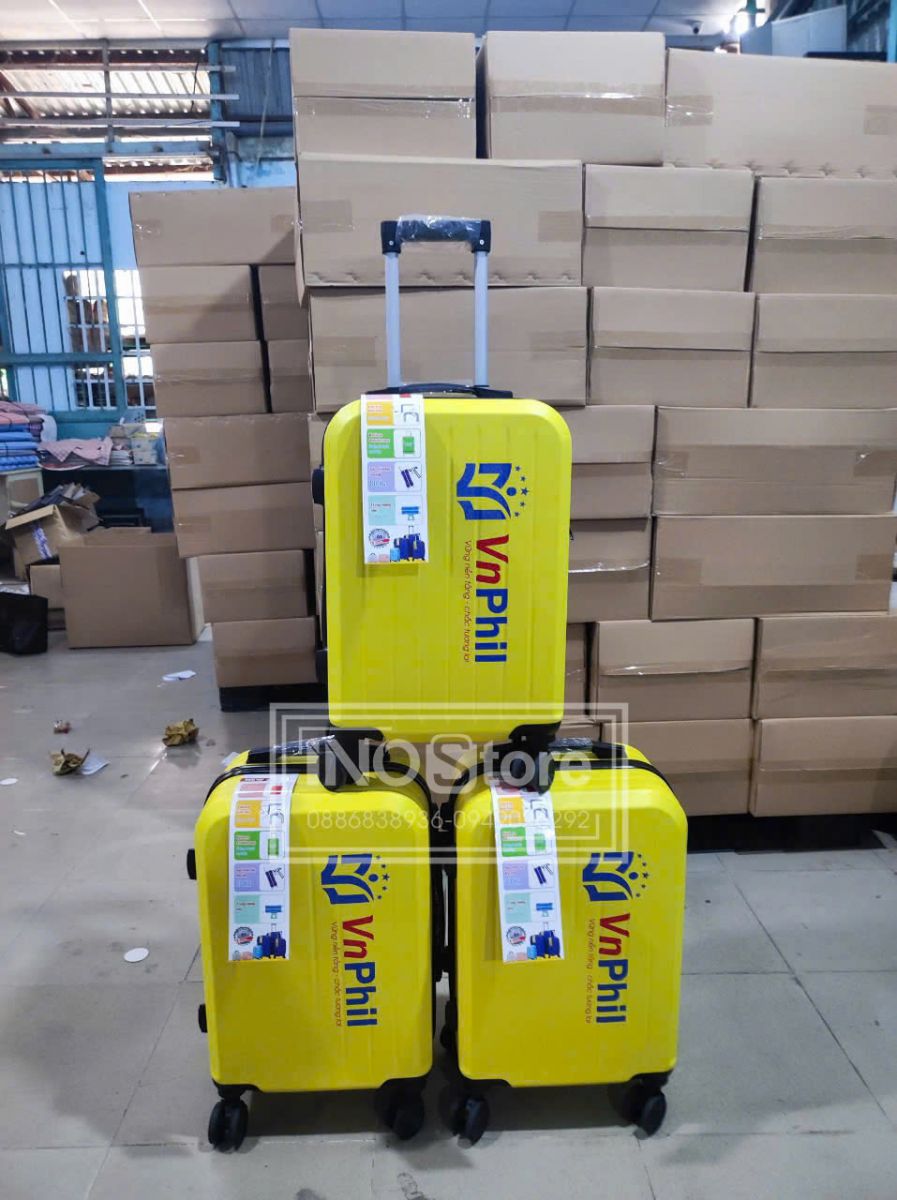 Đi du lịch nên chọn vali hay balo